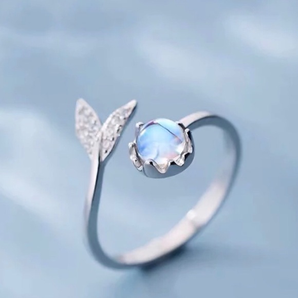 Jewelry - Cute Tail Moonstone Ring